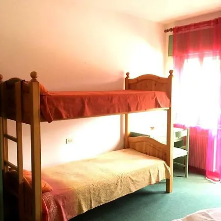 Lo Scoiattolo Guest house *